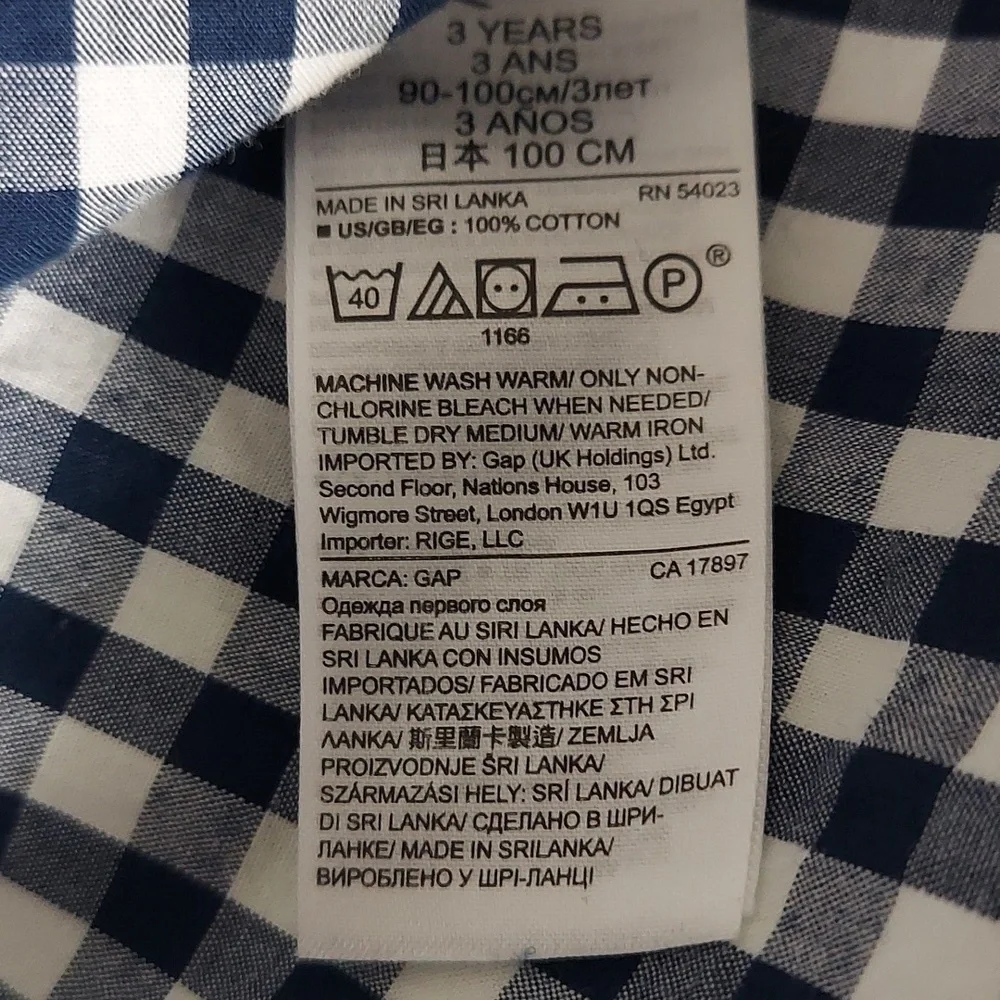 Baby Gap boy's   shirts  Size 3 years.